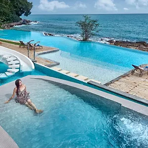 Hotel Independence & Sihanoukville