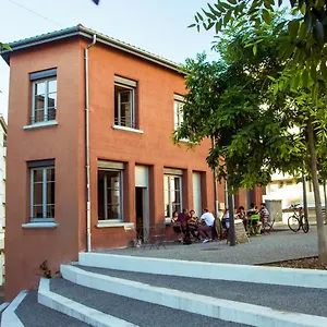 Auberge de jeunesse La Maison Rouge - Backpacker Saint-Etienne (Loire)