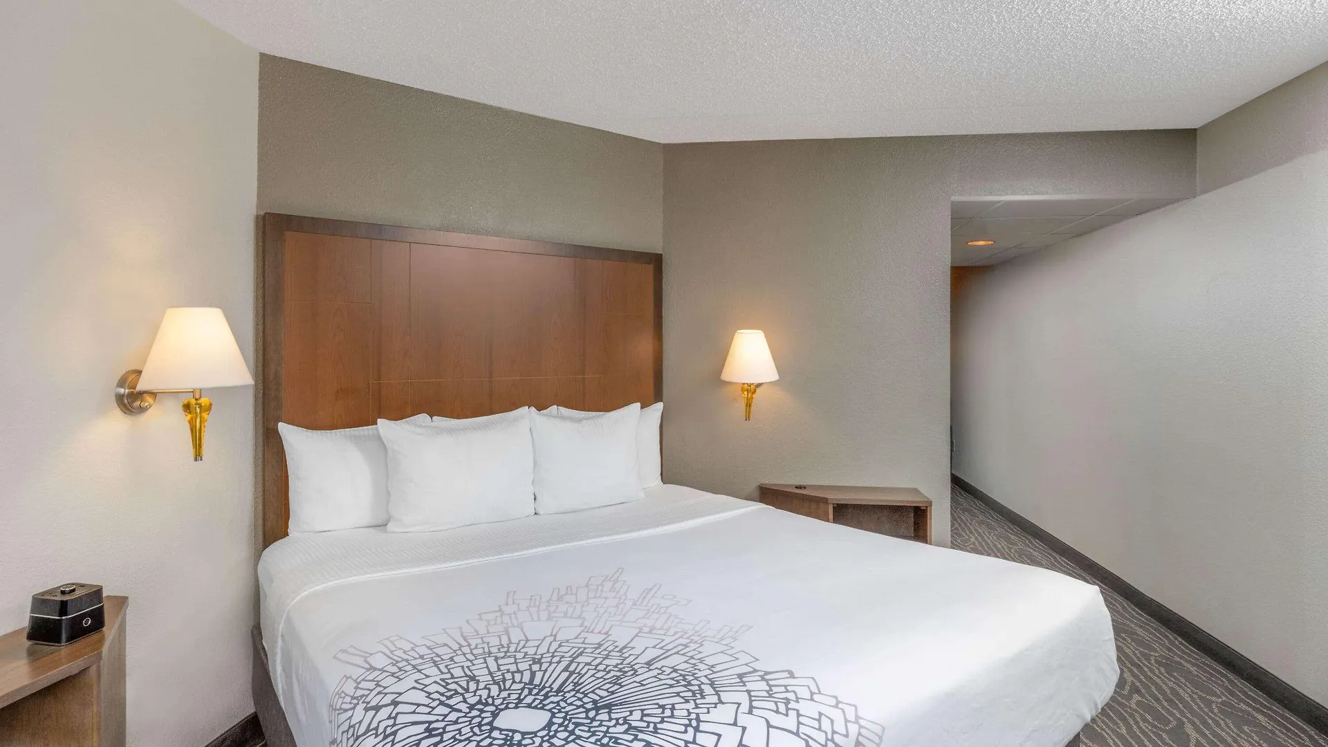 Отель La Quinta By Wyndham Secaucus Meadowlands 3*,  США